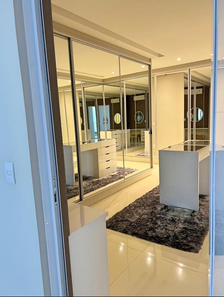 Sobrado Alto Padrão 5 Suítes 470m² com Piscina - Jardins Lisboa