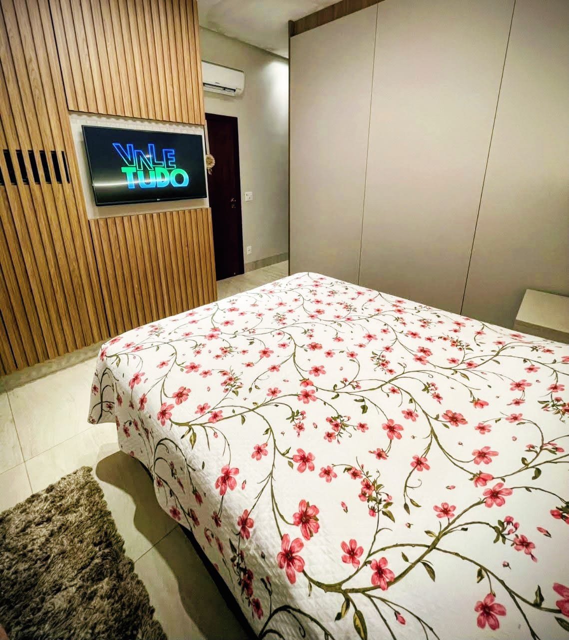 Sobrado 3 Suítes com Piscina e SPA - Fazenda Vau das Pombas - Condomínio Fechado - 510m²