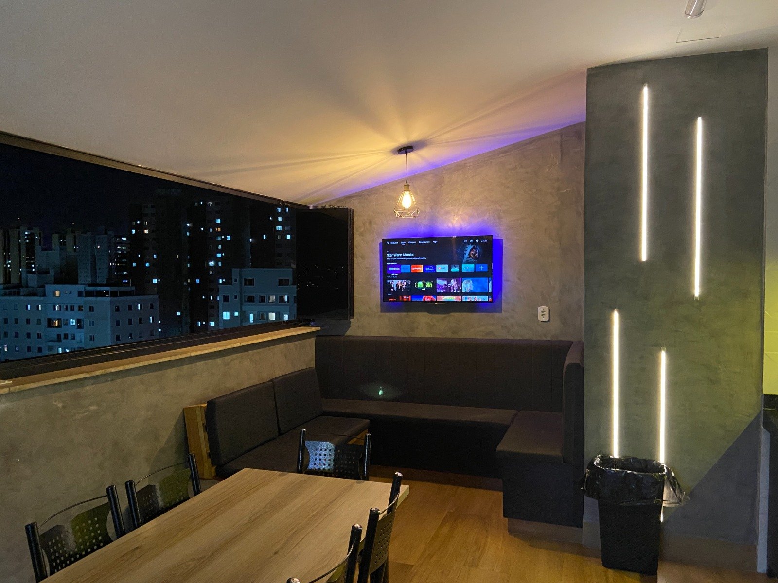 Cobertura Duplex 3 Quartos Setor Negrão de Lima - 2 Vagas Garagem