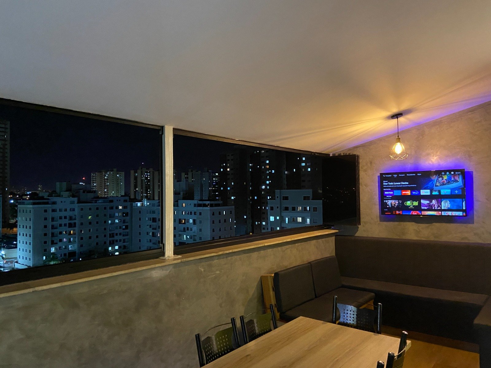 Cobertura Duplex 3 Quartos Setor Negrão de Lima - 2 Vagas Garagem