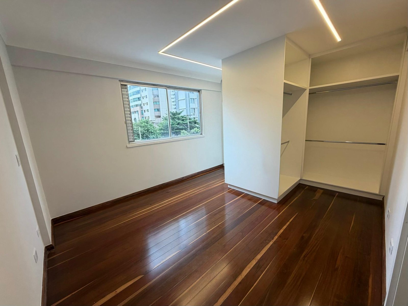 Apartamento 3 Quartos 160m² Reformado - Edifício Grécia - Setor Oeste