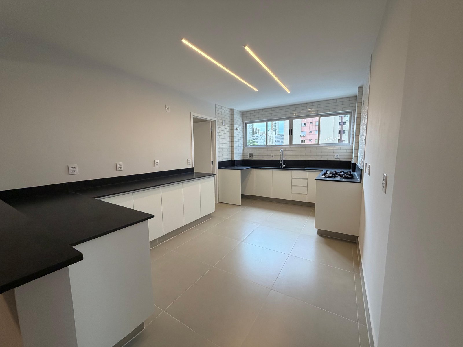Apartamento 3 Quartos 160m² Reformado - Edifício Grécia - Setor Oeste