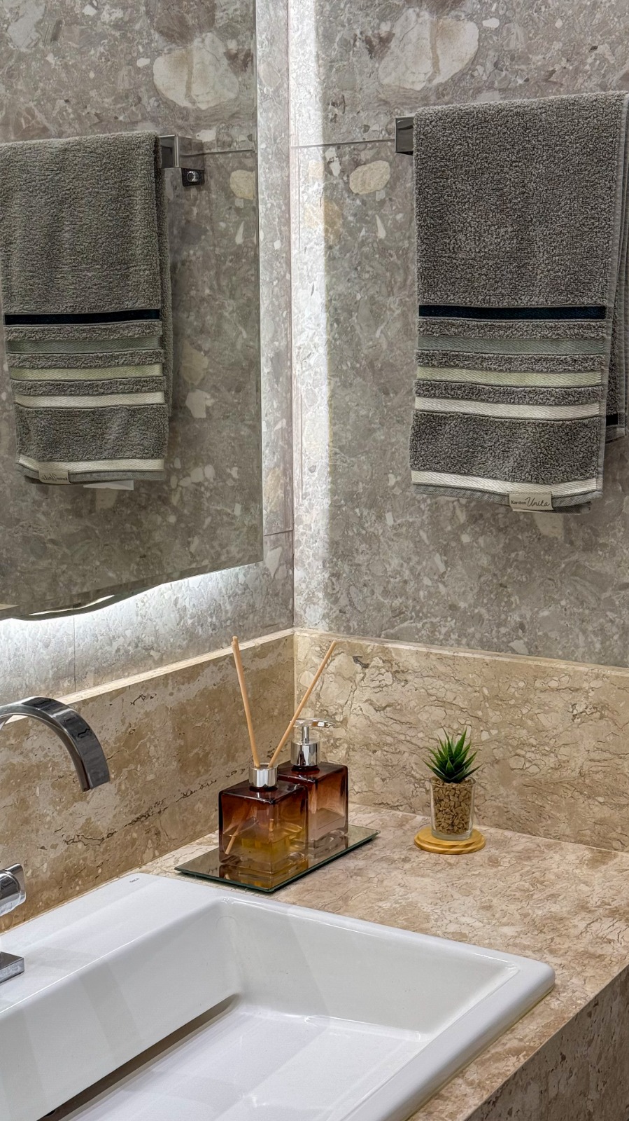 Apartamento 2 Quartos com Suíte - Residencial Lux Flamboyant