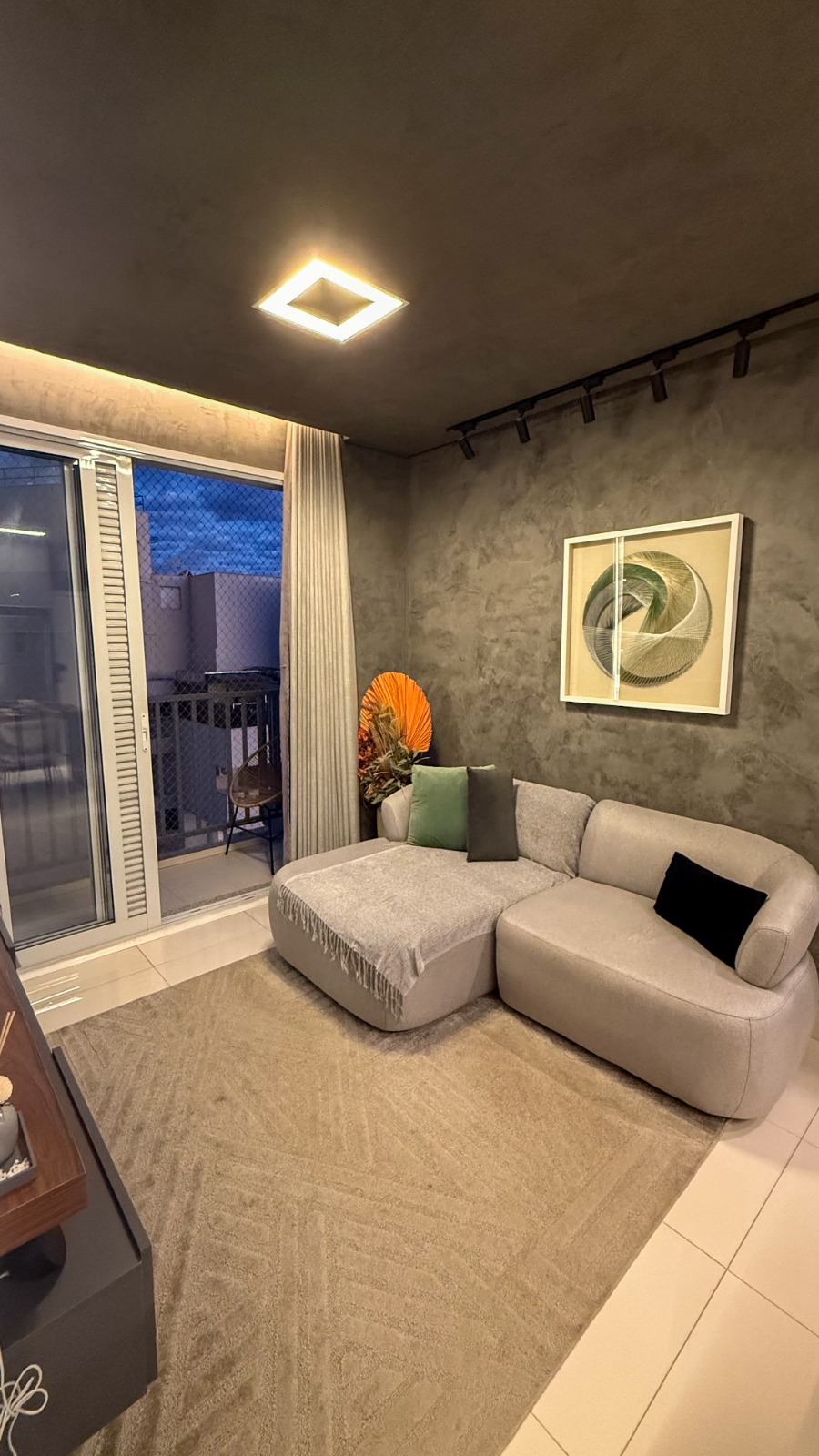 Apartamento 2 Quartos com Suíte - Residencial Lux Flamboyant