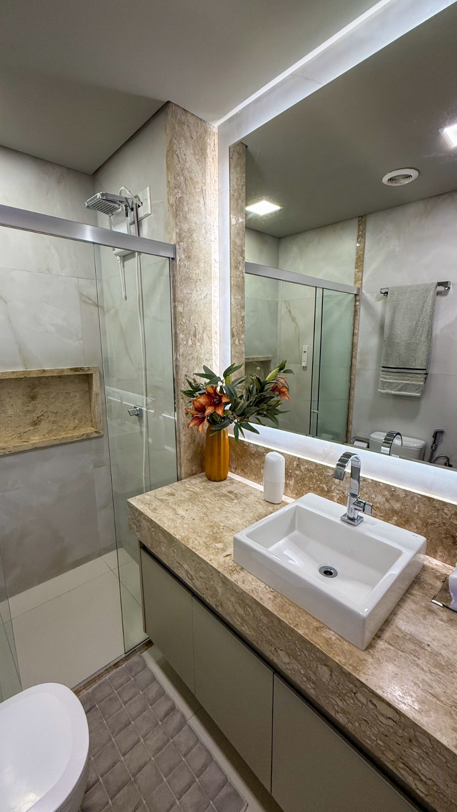 Apartamento de Luxo no Residencial Lux Flamboyant - Alto da Glória