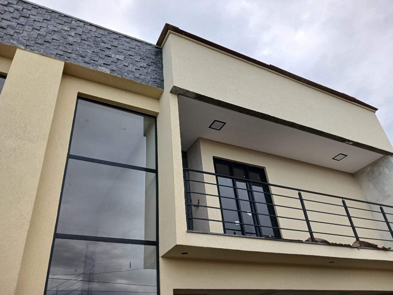 Ágio de Sobrado no Recanto das Emas – Goiânia – 3 Quartos com Suíte Ma