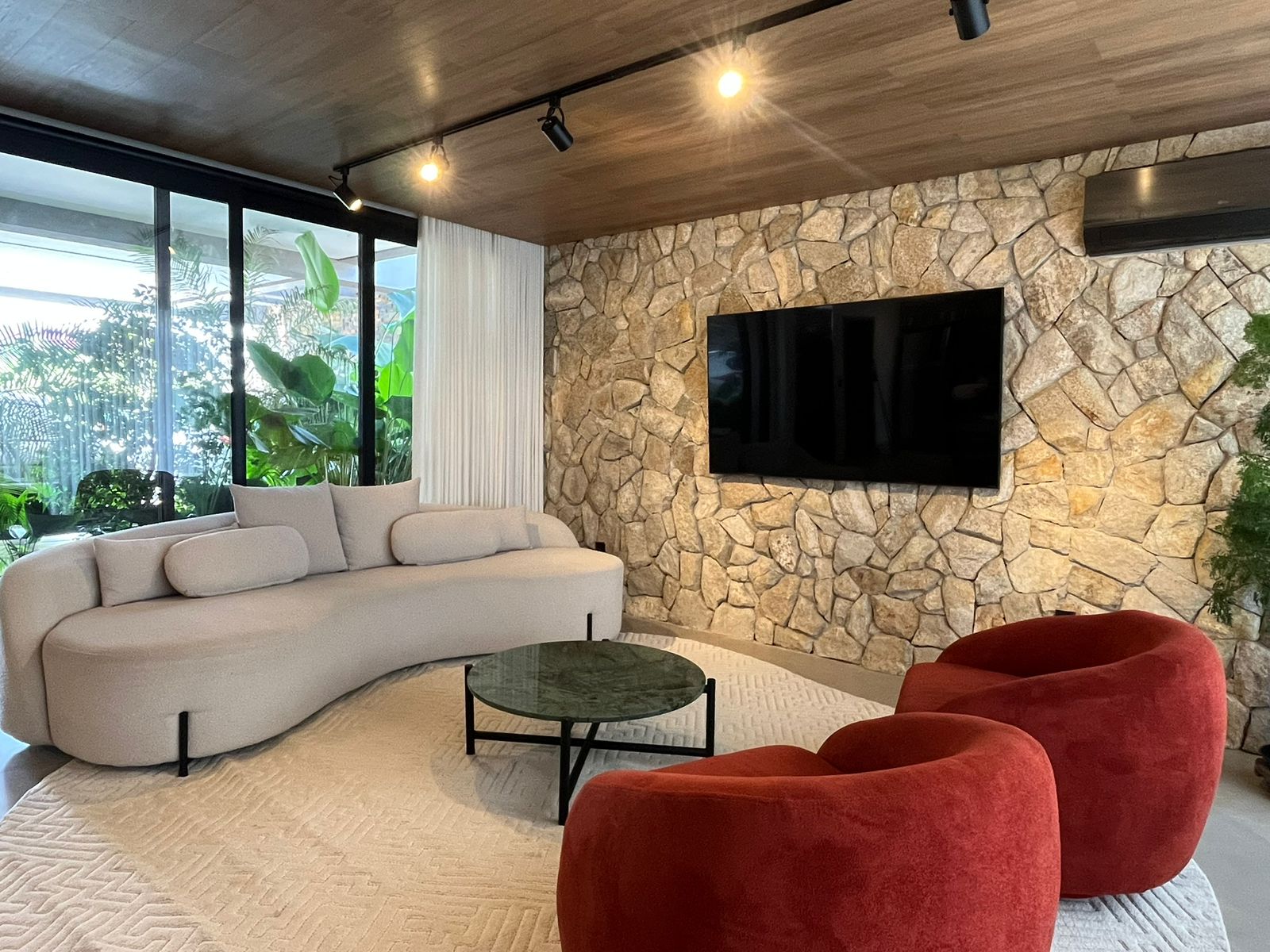 Sobrado Alto Padrão 4 Suítes + Escritório - Jardins Capri - Senador Canedo - Casa Cor Goiás