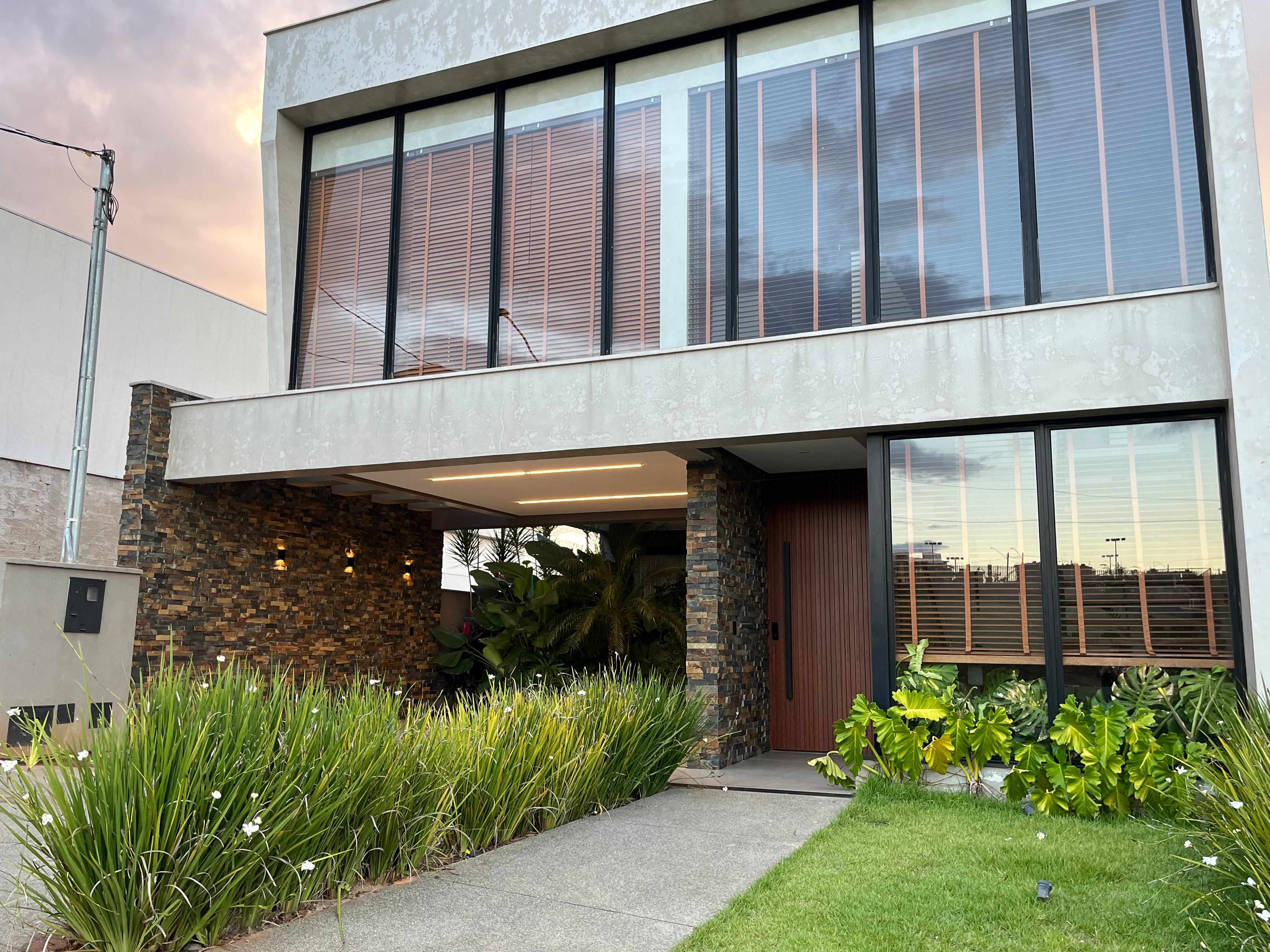 Sobrado Alto Padrão 4 Suítes + Escritório - Jardins Capri - Senador Canedo - Casa Cor Goiás