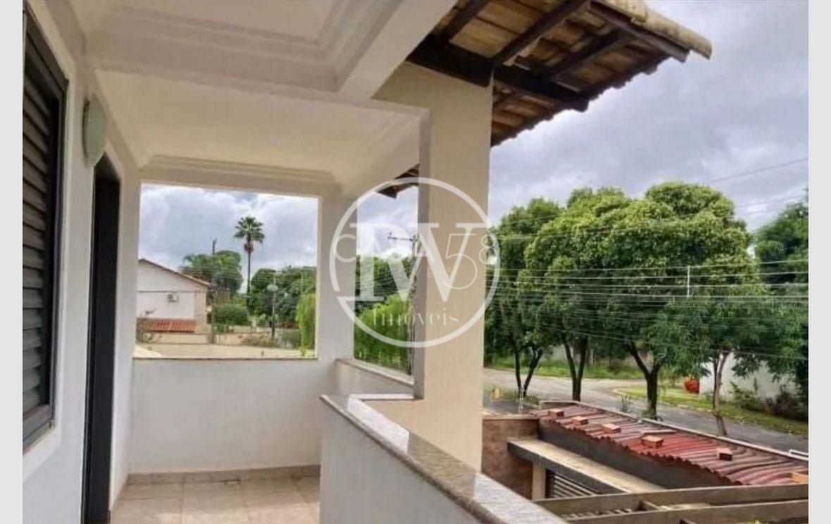 Sobrado 4 Suítes no Setor Jaó - 420m² - Próximo aos Lagos - Escritório Independente