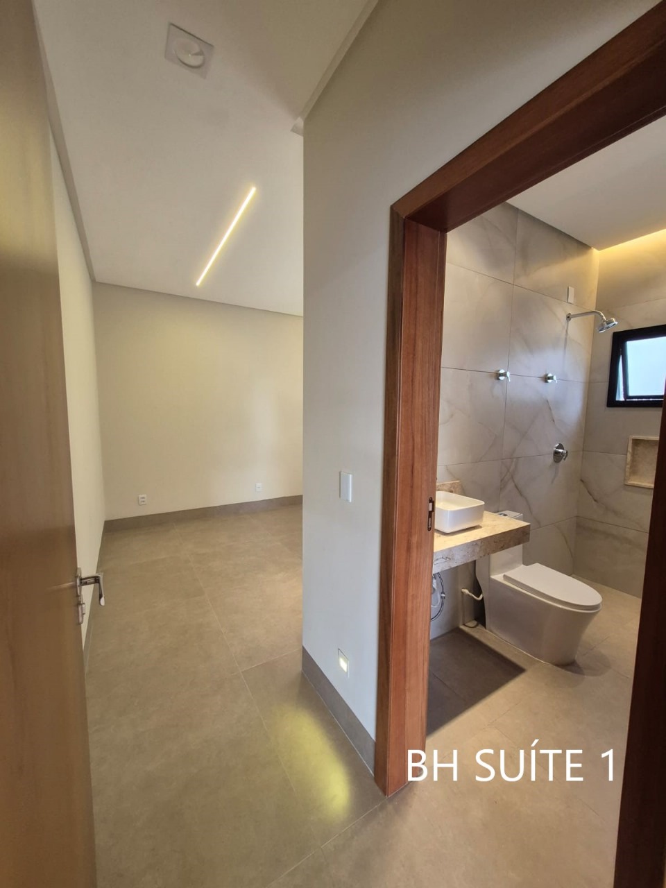 Casa à venda, Residencial Villagio Toscana, 4 Quartos com 3 Suítes